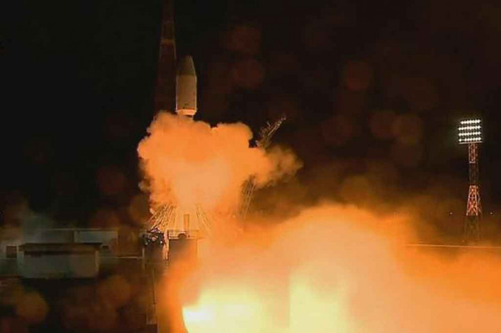 Roket Soyuz Rusia yang membawa 36 satelit telekomunikasi dan internet milik OneWeb Inggris diluncurkan dari kosmodrom Vostochny di Timur Jauh Rusia pada Jumat, 28 Mei 2021 waktu setempat.
