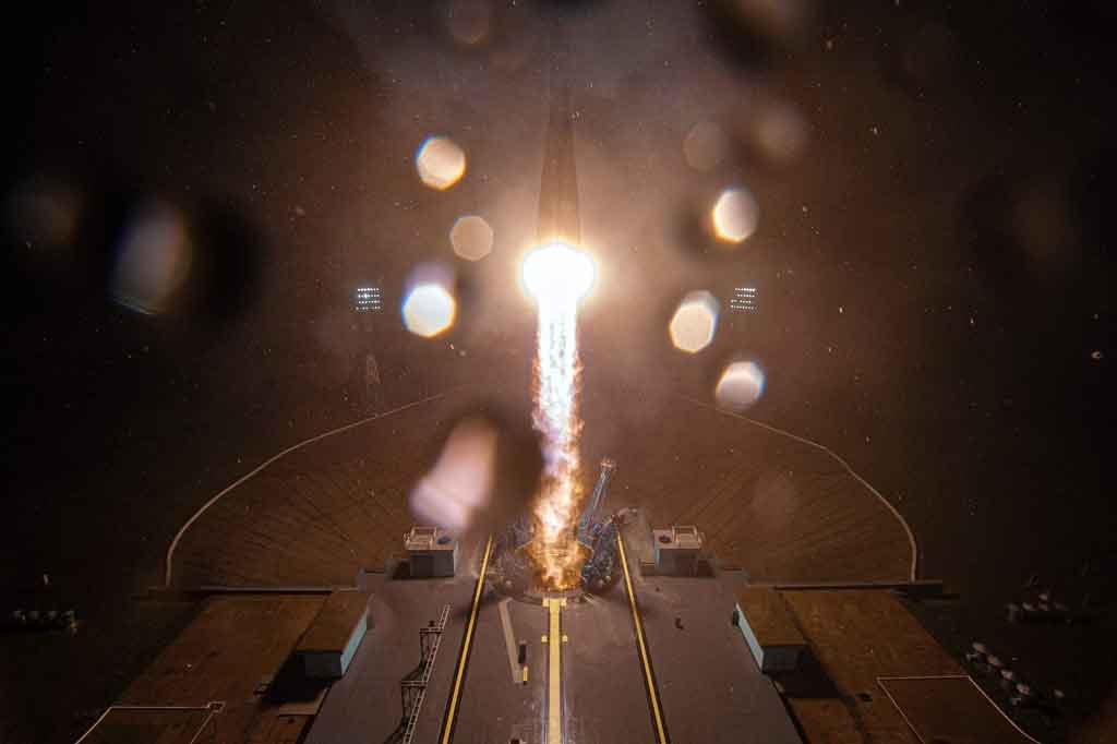 Roket Soyuz lepas landas pada pukul 1738 GMT. Peluncuran dilakukan oleh Arianespace, perusahaan peluncuran satelit terkemuka dunia.