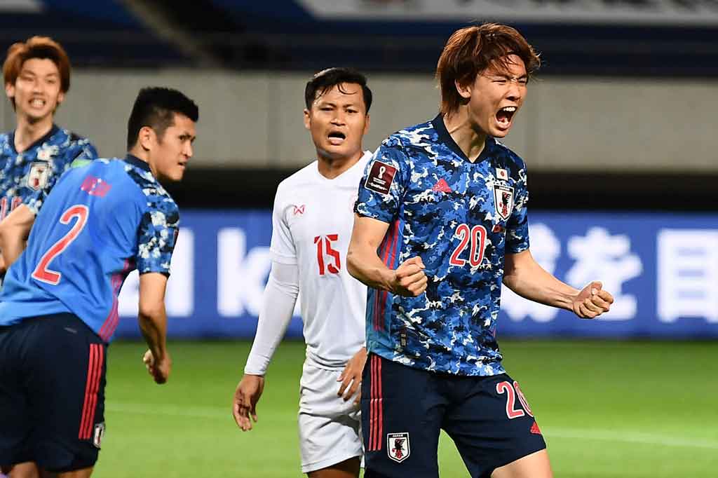Timnas Jepang berhasil mengalahkan Myanmar dengan skor telak 10-0 dalam laga kualifikasi Piala Dunia 2022 zona Asia, di Fukuda Denzhi Arena, Jumat, 28 mei 2021 malam WIB. Laga tersebut diwarnai unjuk rasa menentang junta militer Myanmar di luar stadion.