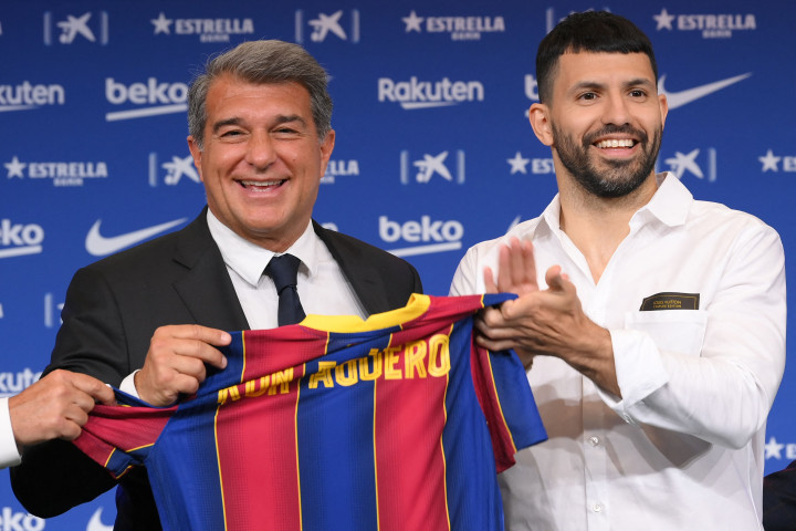 Aguero bakal berada di Barcelona selama dua tahun sampai 2023. 