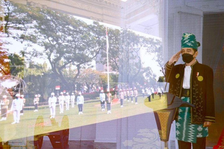 Presiden mengikuti secara virtual, dari upacara peringatan hari lahirnya Pancasila yang dilakukan di Halaman Kementerian Luar Negeri tepatnya di depan Gedung Pancasila.