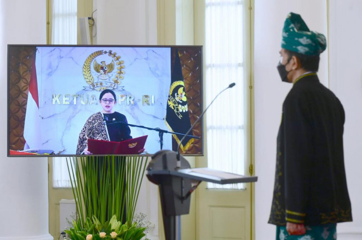 Dalam upacara, Ketua MPR Bambang Soesatyo bertugas membacakan naskah Pancasila. Sementara itu, Ketua DPR Puan Maharani membacakan naskah pembukaan UUD 1945.