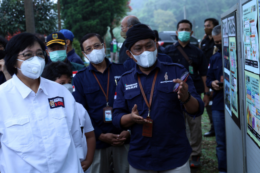 Kementerian Lingkungan Hidup dan Kehutanan (KLHK) bersama Indonsia Power memanfaatkan momentum Hari Lahir Pancasila untuk melakukan Pelepasliaran satwa yang identik dengan Lambang Negara yaitu Burung Elang Jawa dan Elang Ular Bido di Taman Nasional Gunung Halimun Salak.