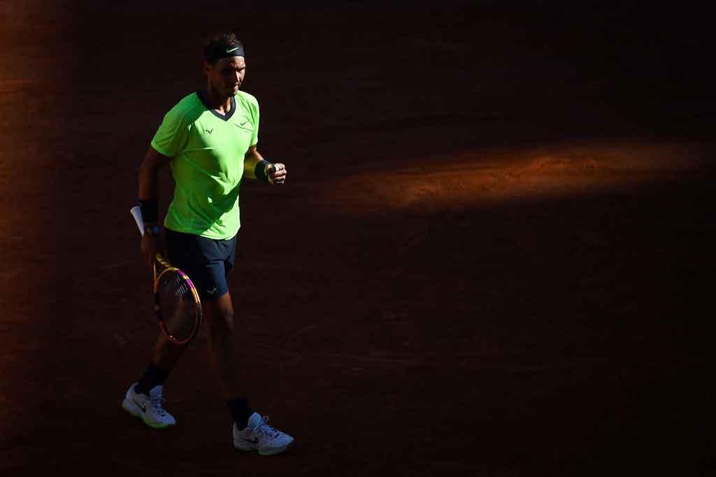 Petenis Spanyol Rafael Nadal mengawali upayanya meraih sukses pada turnamen Prancis Terbuka 2021 dengan mengalahkan Alexei Popyrin 6-3, 6-2, 7-6(3) pada pertandingan babak pertama, Rabu, 2 Juni 2021 WIB.