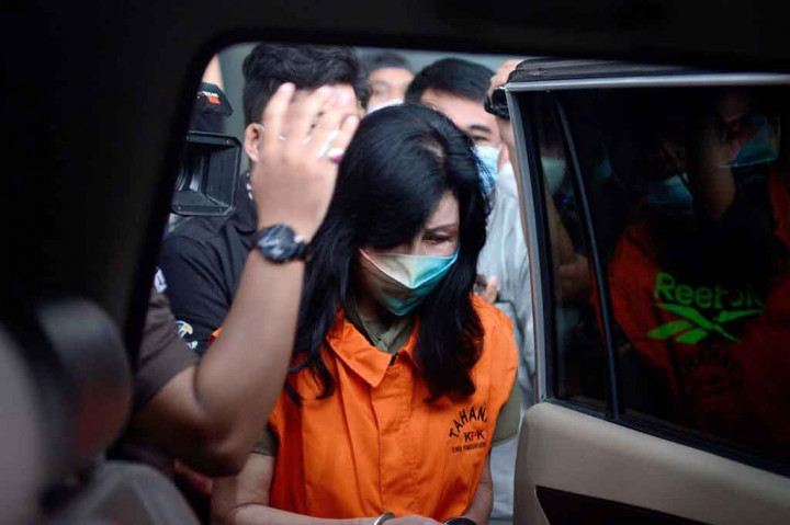 Selain Anja, KPK pada 27 Mei 2021 juga telah menetapkan tiga tersangka lainnya, yaitu mantan Dirut Perumda Pembangunan Sarana Jaya Yoory Corneles (YRC), Direktur PT Adonara Propertindo Tommy Adrian (TA), dan korporasi PT Adonara Propertindo (AP). Atas perbuatan para tersangka tersebut, KPK menduga ada kerugian keuangan negara senilai Rp152,5 miliar.