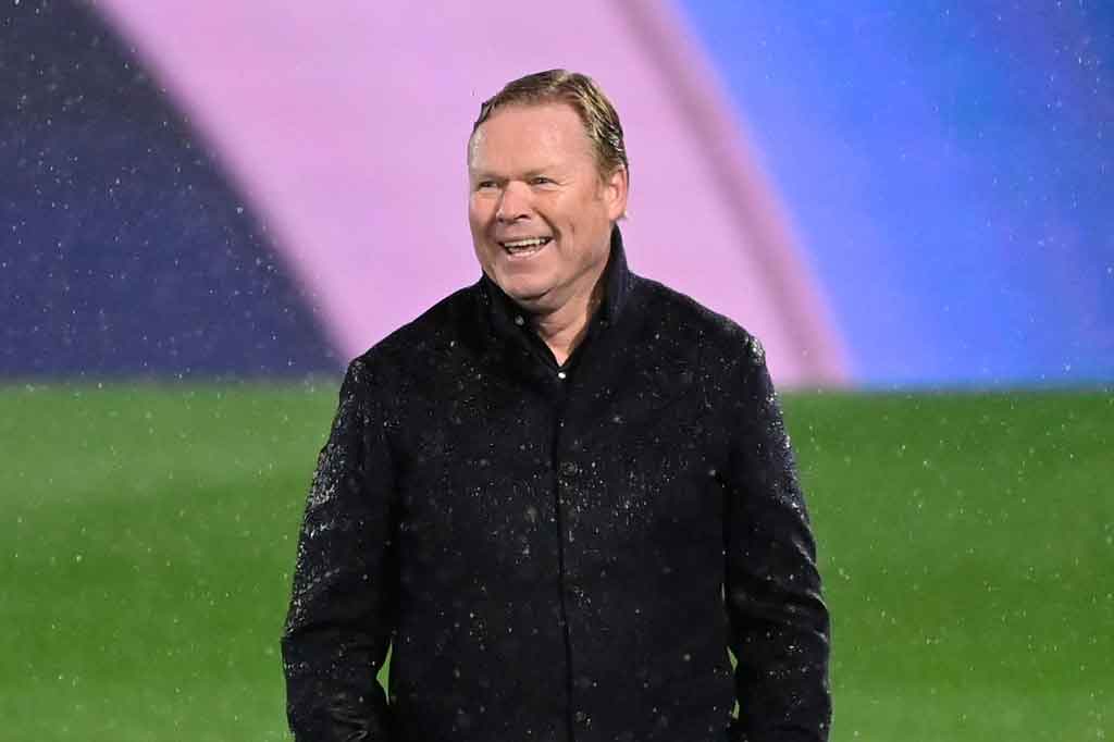 Laporta menyoroti sikap terpuji yang menurutnya diperlihatkan Koeman selama masa evaluasi dilakukan oleh manajemen Barcelona. 