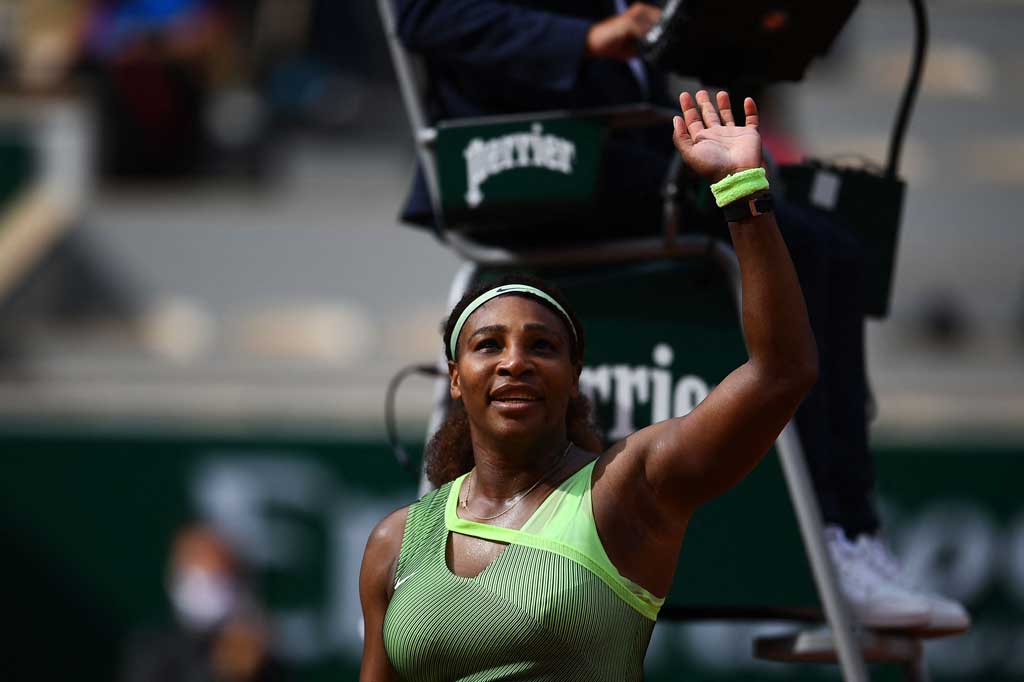 Unggulan ketujuh asal Amerika Serikat itu menampilkan permainan yang tenang saat menghadapi Collins, dalam upayanya mengejar gelar Grand Slam ke-24, sekaligus menyamai rekor sepanjang masa milik Margaret Court.