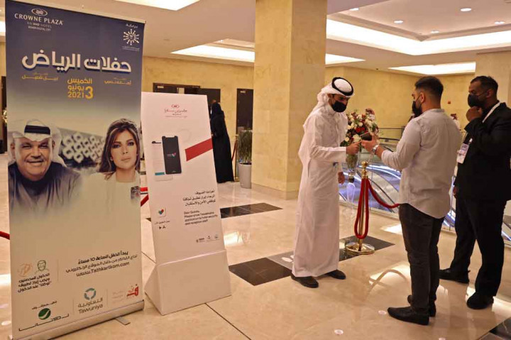 Konser kali ini menghadirkan diva asal Suriah Assala Nasri dan penyanyi Kuwait Nabeel Shuail.  Ini bukan konser pertama yang digelar di Saudi selama pandemi. Penyanyi tenor Italia Andrea Bocelli sebelumnya tampil di kota kuno Hegra di Saudi, sebuah situs Warisan Dunia UNESCO, April lalu.