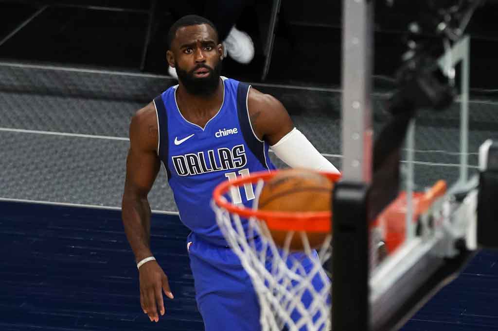 Tim Hardaway Jr menyumbangkan 23 poin untuk Dallas yang berusaha menuntut balas atas kekalahan mereka pada babak pertama playoff musim lalu dari Clippers.