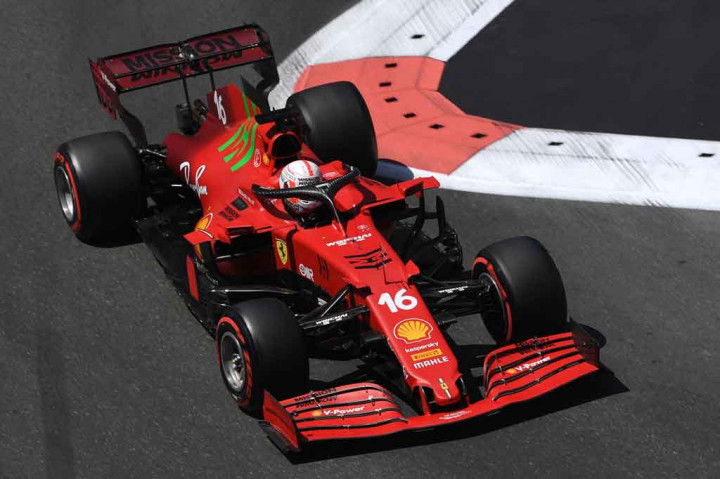 Leclerc mencetak waktu terbaik 1:41,218 untuk posisi start terdepan.