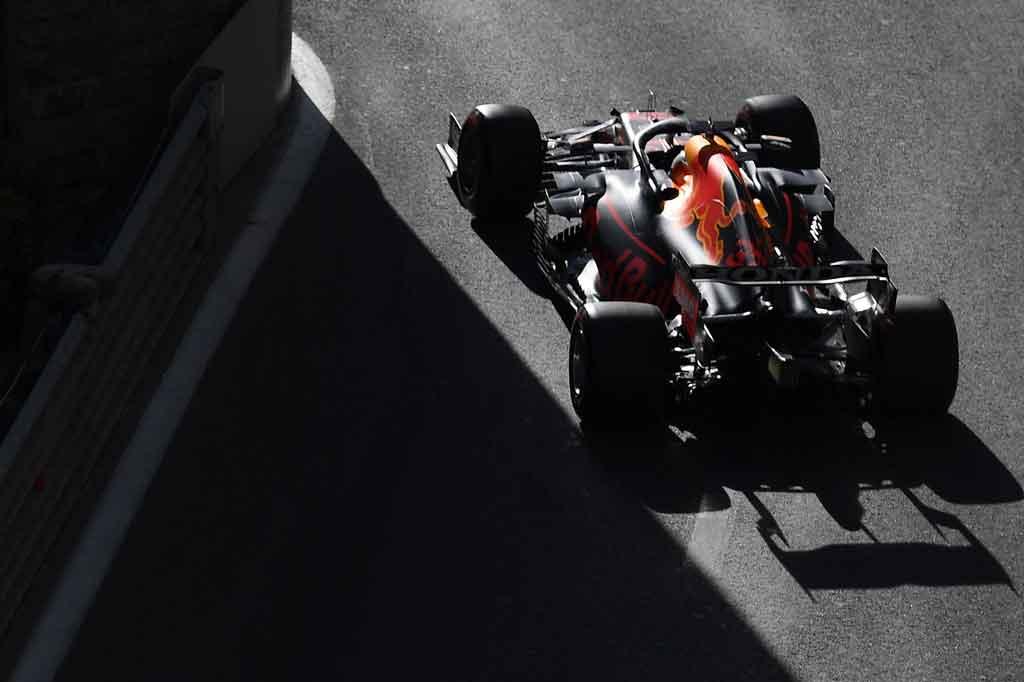 Sedangkan Max Verstappen terpaut 0,345 detik dari Leclerc di P3, demikian laman resmi Formula 1.
