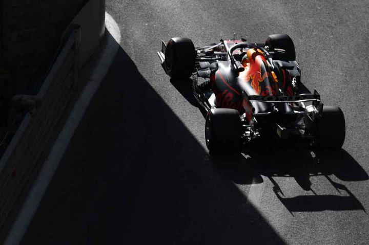 Sedangkan Max Verstappen terpaut 0,345 detik dari Leclerc di P3, demikian laman resmi Formula 1.