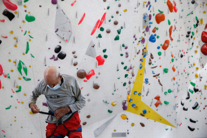 Dibesarkan pada kisah-kisah pegunungan, Remy tidak pernah berhenti pergi untuk menemukan alam bebas yang indah.
