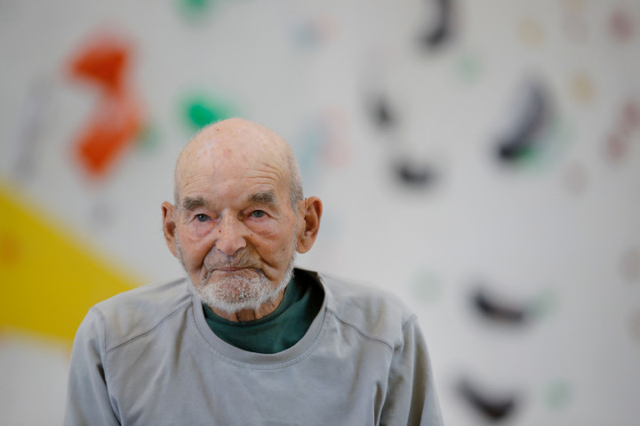 Pegunungan Alpen menjadi taman bermain bagi Remy. Namun, akhir-akhir ini Remy lebih sering memanjat dalam ruangan.
