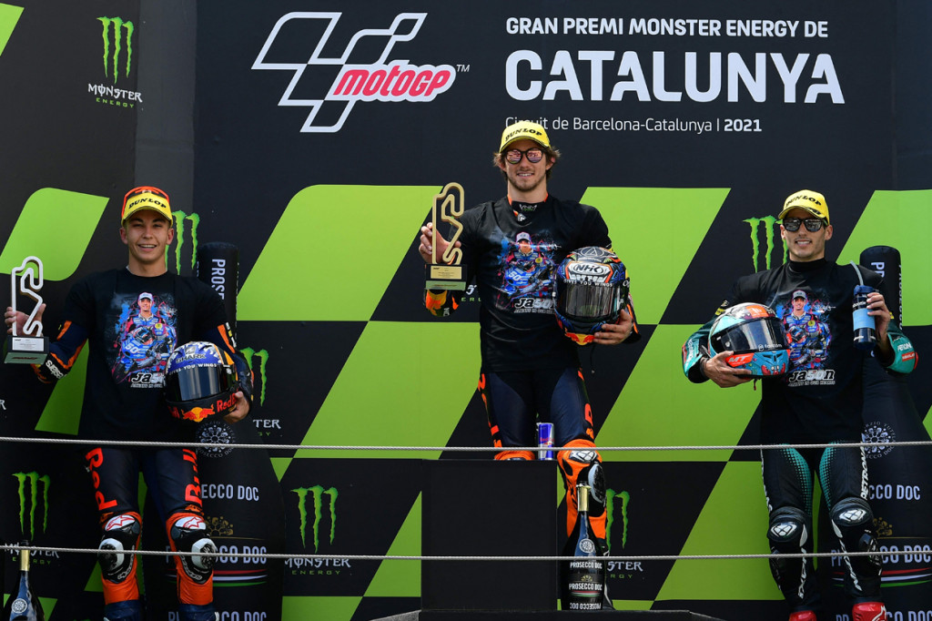 Pembalap asal Australia ini, diikuti oleh sang tandem, Raul Fernandez, di posisi kedua dan pembalap Petronas Sprinta Racing, Xavi Vierge, di posisi ketiga.