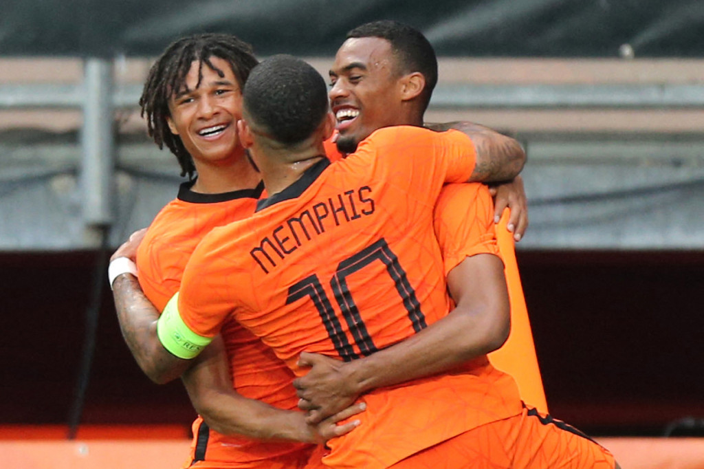 Ryan Gravenberch kemudian memantapkan kemenangan Belanda dengan mencetak gol pada menit ke-76. Dia menanduk bola di depan gawang usai memanfaatkan bola muntah hasil tembakan Depay yang ditepis oleh kiper Georgia.
