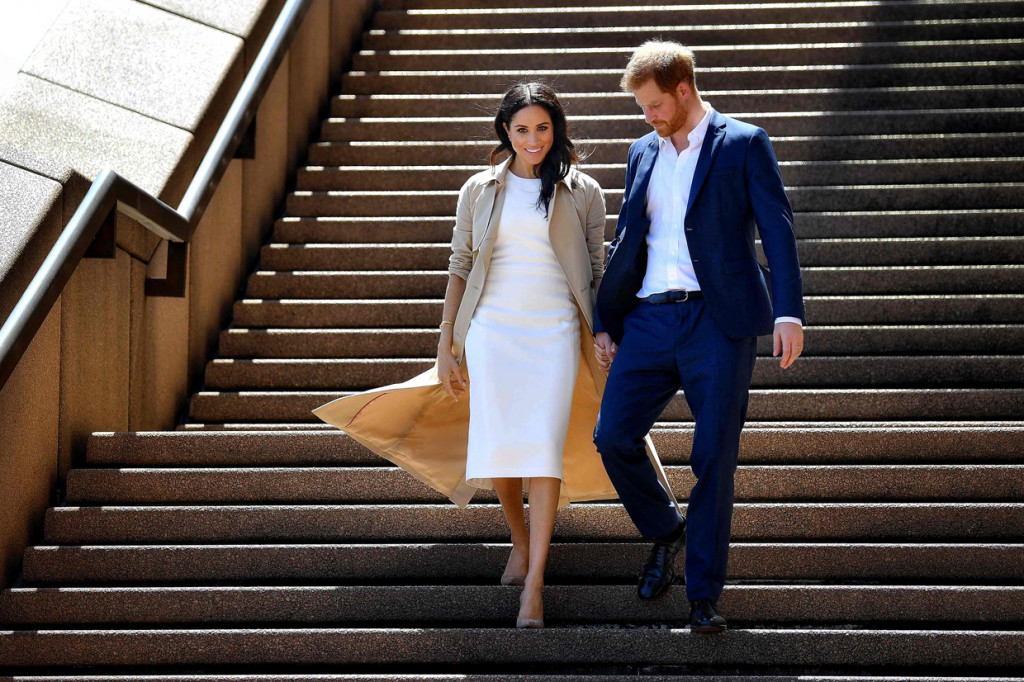 Pangeran Harry dan Meghan Markle mengumumkan kelahiran putri mereka Lilibet Diana Mountbatten-Windsor atau disapa Lili. 