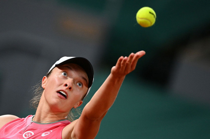 Swiatek sedang berupaya untuk menjadi petenis putri pertama yang bisa mempertahankan gelar Roland Garros sejak Justine Henin yang memenangi turnamen tiga kali beruntun dari 2005 hingga 2007.
