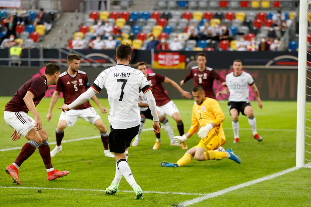 Skor menjadi 5-0 saat turun minum tatkala kiper Latvia Robert Ozols memasukkan bola ke gawangnya sendiri dan kemudian tendangan voli Serge Gnabry ke pojok atas merobek gawang Latvia sebelum turun minum.