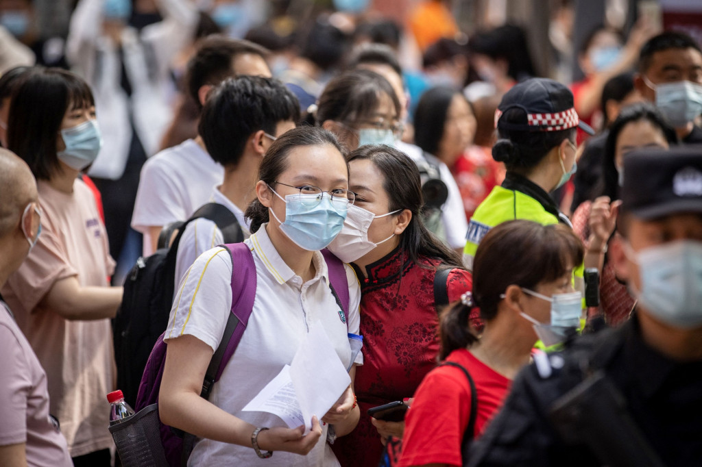 Gaokao adalah sebutan ujian masuk perguruan tinggi di Tiongkok. 
