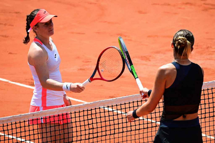 Zidansek melaju ke semifinal setelah meraih kemenangan atas Badosa dengan skor 7-5, 4-6, 8-6.