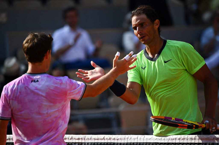 Petenis berjuluk 'Raja Tanah Liat' tersebut telah mengalahkan Schwartzman dua kali sebelumnya di Roland Garros.