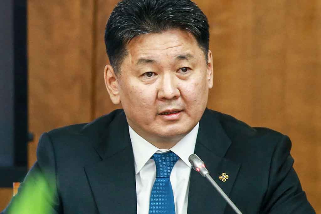 Mantan Perdana Menteri Mongolia Ukhnaa Khurelsukh menjadi presiden keenam yang terpilih secara demokratis di negara itu pada Rabu, 9 Juni 2021 waktu setempat. Terpilihnya Khurelsukh semakin mengokohkan kekuatan Partai Rakyat Mongolia (MPP) yang berkuasa.