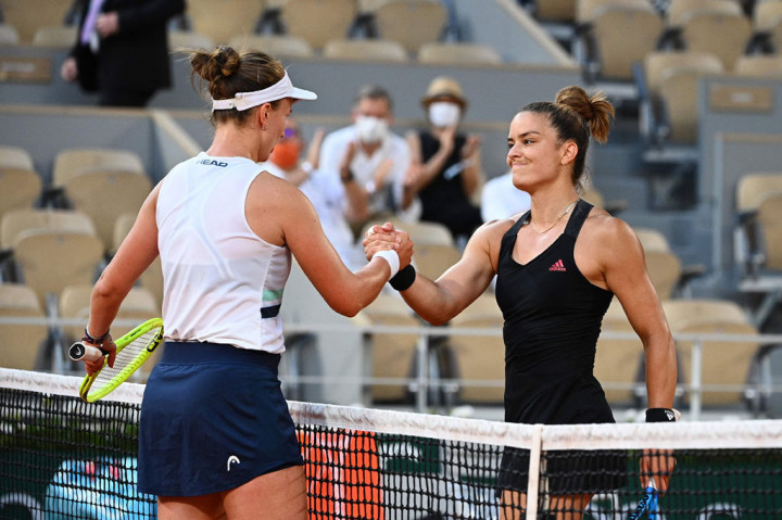 Krejcikova mencapai final French Open dengan mengalahkan unggulan ke-17 dari Yunani Maria Sakkari 7-5, 4-6, 9-7, Jumat, 11 Juni 2021 WIB.