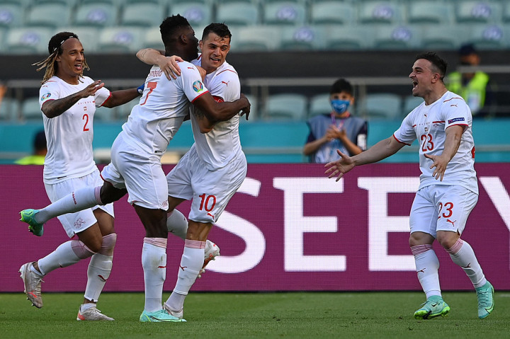 Tak ada gol tercipta di babak pertama. Swiss membuka keunggulan di menit ke-49 berkat gol Breel Embolo.