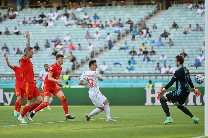 Swiss sempat mencetak gol kedua pada menit ke-85 lewat sepakan Mario Gavranovic. Namun, golnya dianulir wasit dan Video Assistant Referee (VAR) karena offside. Laga tuntas dengan skor 1-1.