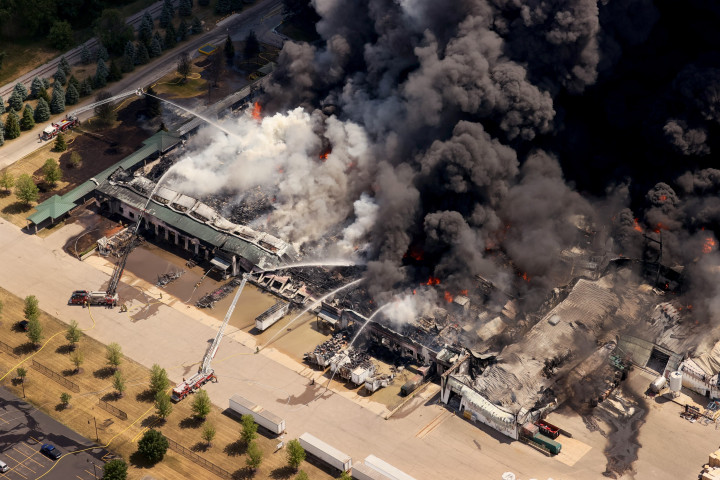 Diketahui pabrik tersebut yakni Chemtool Incorporated, yaitu perusahaan yang memproduksi pelumas dan bebagai cairan.