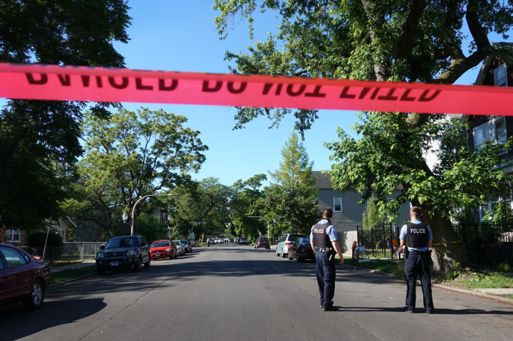 Ini adalah penembakan massal kedua yang terjadi di Chicago dalam empat hari terakhir. Sebelumnya, seorang ibu dari tiga anak tewas dalam penembakan di Chatham, yang menyebabkan sembilan orang lainnya terluka pada Sabtu, 12 Juni 2021, pagi waktu setempat.