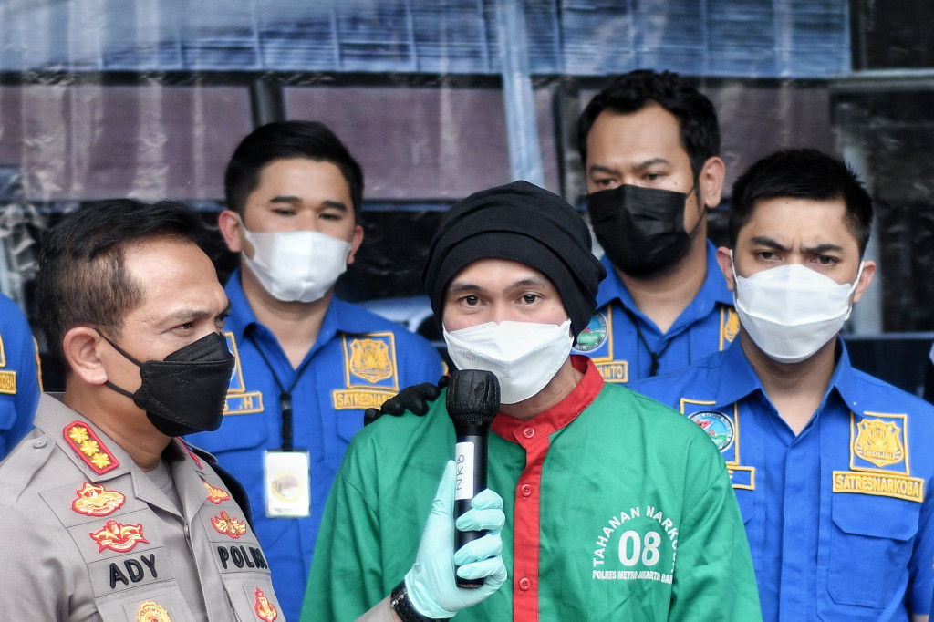 Anji berharap, kejadian ini dapat jadi pelajaran bagi dirinya dan masyarakat Indonesia untuk tak melanggar aturan dengan alasan apa pun. 