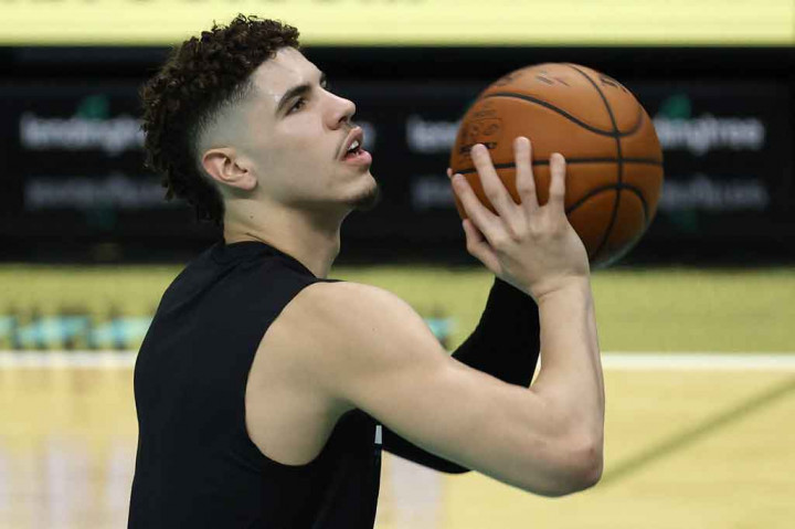 Ball termasuk di antara tiga finalis yang masuk nominasi untuk penghargaan tersebut bersama dengan guard Sacramento Kings Tyrese Haliburton dan guard Minnesota Timberwolves Anthony Edwards. Edwards memperoleh 15 suara dan menempati urutan kedua dengan 309 poin, sementara Haliburton finis di posisi ketiga dengan 114 poin.
