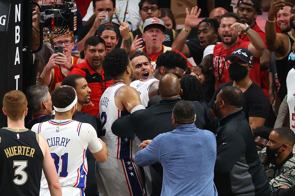 Philadelphia 76ers meraih kemenangan 104-99 atas tuan rumah Atlanta Hawks pada gim keenam semifinal Wilayah Timur, Sabtu, 19 Juni 2021 pagi WIB.