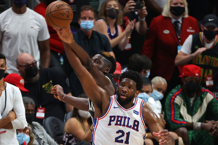 Joel Embiid mencetak 22 poin serta 13 rebound untuk 7623, Seth Curry dan Tobias Harris masing-masing menambah 24 poin untuk unggulan teratas tersebut. Sementara Tyrese Maxey menambahkan 16 poin dari bangku cadangan.