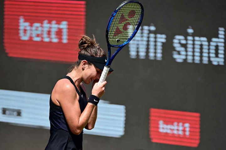 Unggulan kelima Bencic memenangi laga semifinal dengan dua set langsung 7-5, 6-4.