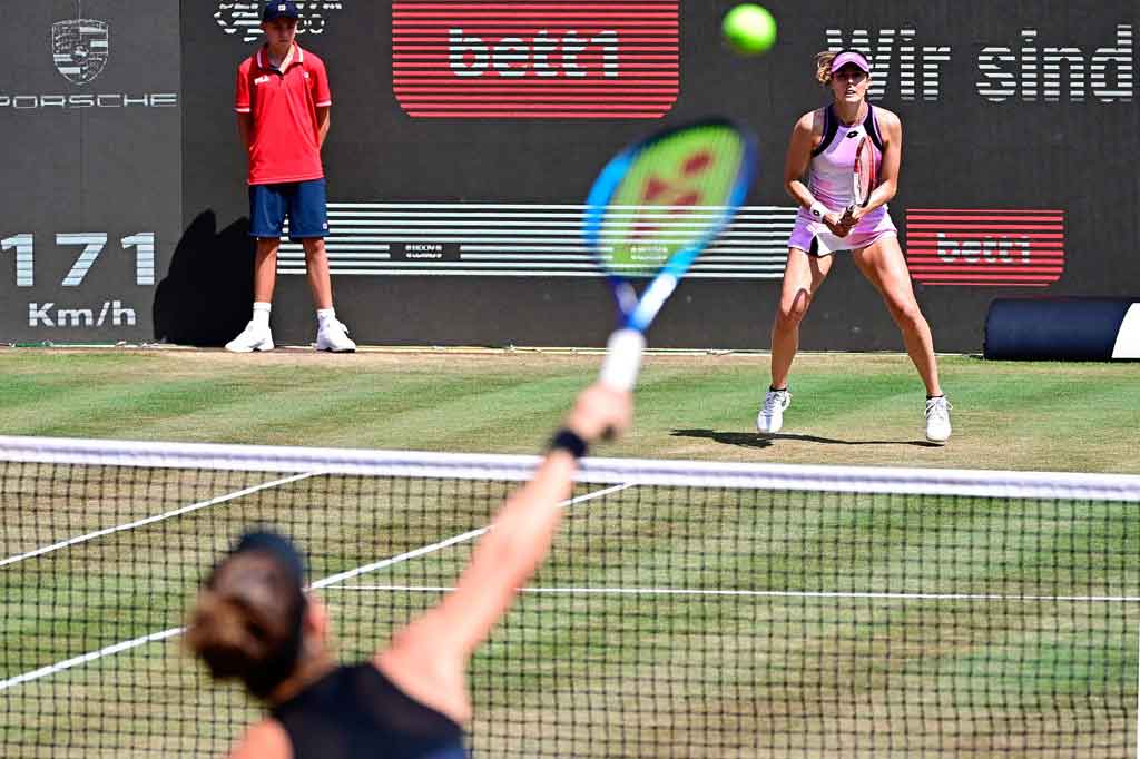 Di final Bencic akan menghadapi pemenang semifinal lainnya antara mantan nomor satu dunia Victoria Azarenka dan kualifikasi Liudmila Samsonova.