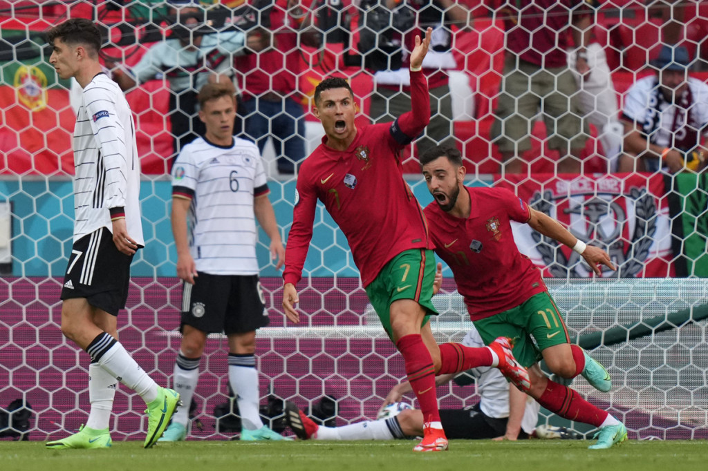 Sementara itu, dua gol Portugal dibukukan Cristiano Ronaldo (15') dan Diogo Jota (67').