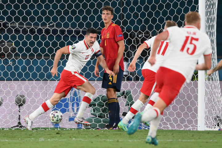 Gol Robert Lewandowksi sangat penting untuk kelanjutan nasib Polandia di Euro 2020. Sebab, jika kalah dari Spanyol, Polandia langsung dipastikan tersingkir dari Piala Eropa 2020.
