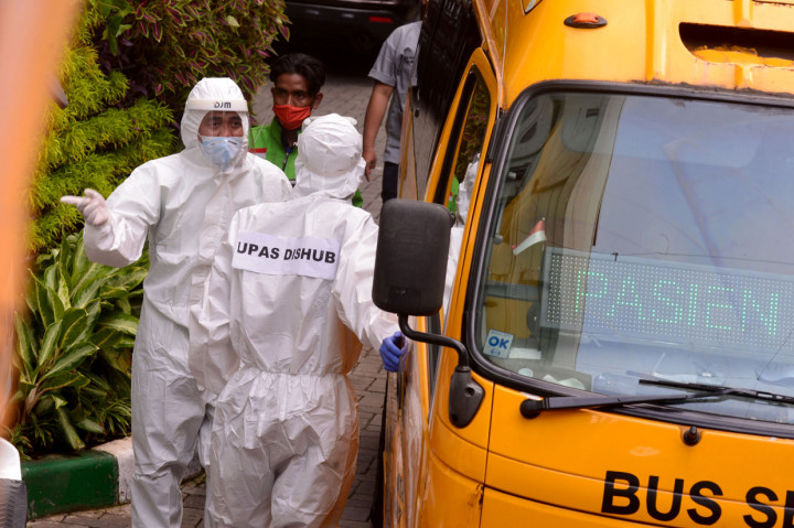 Kemudian, masih ada pula penambahan kasus kematian akibat Covid-19. Dalam 24 jam terakhir, dilaporkan ada penambahan 371 kasus kematian, sehingga total pasien Covid-19 meninggal dunia yaitu 54.662 orang.
