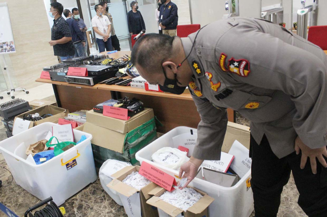 Polisi Buru Tersangka Lain Kasus Pinjaman Online Ilegal Rp ...