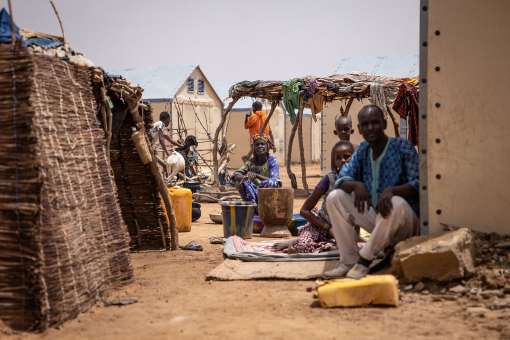 Kamp ini menampung para pengungsi yang melarikan diri karena kekerasan kelompok bersenjata di Mali.