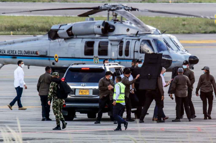 Presiden menambahkan bahwa personel keamanan telah diberi instruksi yang jelas untuk menemukan mereka yang berada di balik serangan terhadap helikopter itu.
