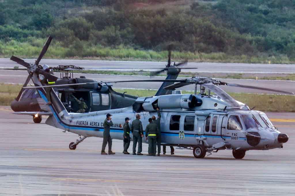 Sementara Menhan Diego Molano mengatakan serangan itu bisa saja dilakukan oleh gerilyawan Tentara Pembebasan Nasional (ELN). Namun hal itu dibantah oleh kelompok pemberontak tersebut.