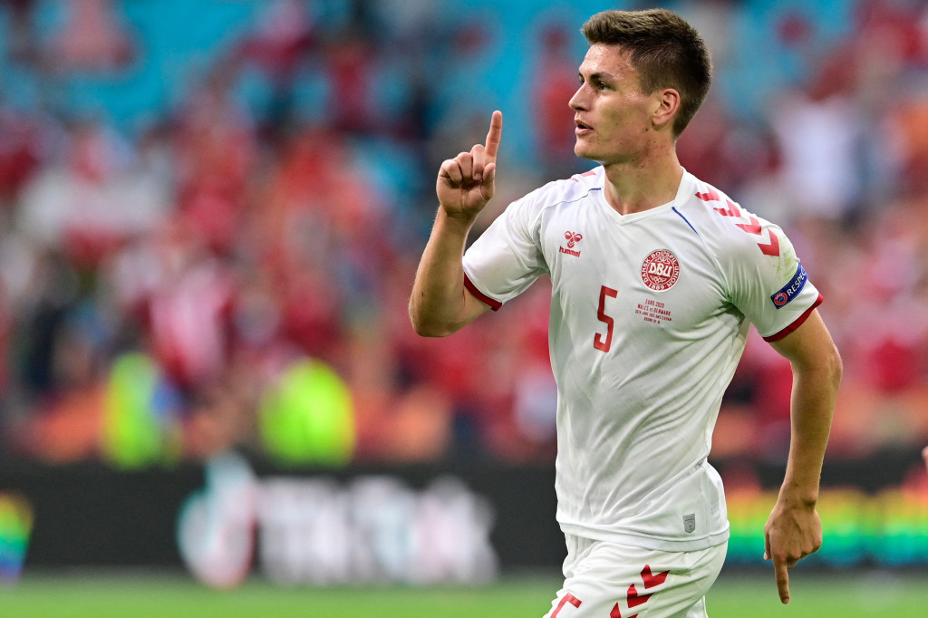 Di sisa pertandingan, Wales gagal merespons dua gol Dolberg. Bahkan, dua menit sebelum waktu normal berakhir, Timnas Denmark memperbesar keunggulan menjadi 3-0 melalui gol Joakim Maehle.