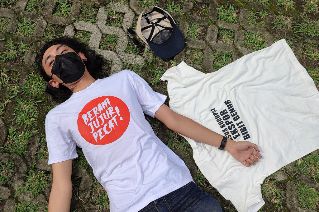 Padahal KPK yang kuat dan independen saat ini semakin dibutuhkan, di tengah badai pandemi yang melanda dan besarnya uang yang berpotensi diselewengkan harus dikawal dengan baik.
