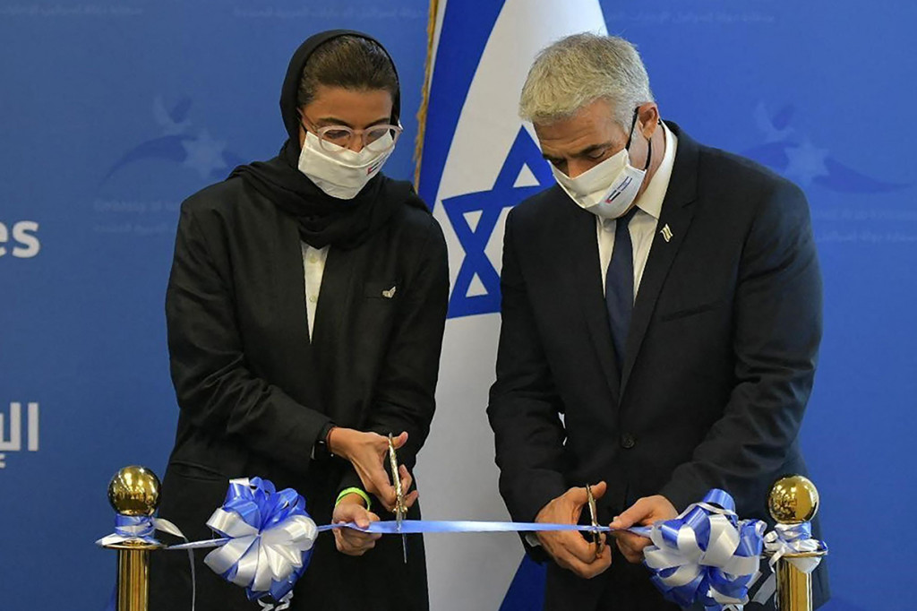Juru Bicara Kemlu Israel Lior Haiat mengatakan, Lapid akan meresmikan Kedutaan Besar Israel di Abu Dhabi serta Konsulat Jenderal di Dubai. Selain itu, Lapid juga akan menandatangani perjanjian kerja sama ekonomi.