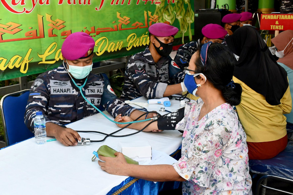 Sebanyak 500 dosis vaksin Sinovac disiapkan di sana untuk pelayanan vaksinasi gratis pada masyarakat.