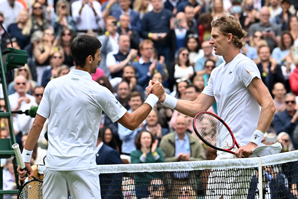 Juara bertahan membungkam runner up Grand Slam di London musim 2018, Kevin Anderson dengan 6-3, 6-3, 6-3.
